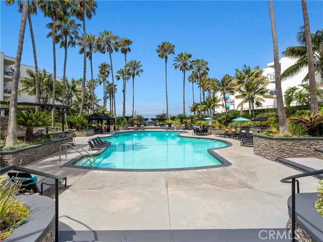 2 Resort Style Pools on the Pacific Ocean