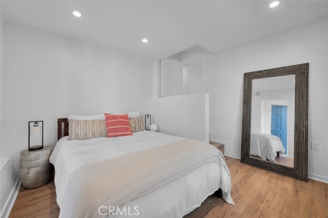 225 42nd Street, Manhattan Beach CA: https://media.crmls.org/medias/895628df-ba8c-4be6-a486-e8062ee7e507.jpg