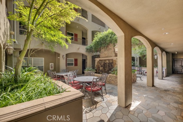 13200 Moorpark Street, Sherman Oaks CA: https://media.crmls.org/medias/8957be49-7906-4dd3-90cd-ab3f3a8dfe3d.jpg