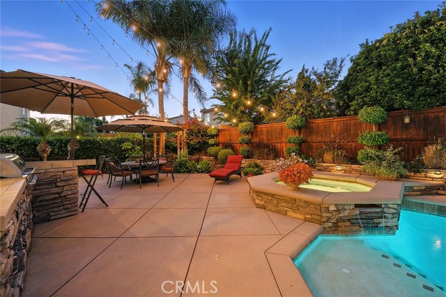 13742 Woodcrest Court, Eastvale CA: https://media.crmls.org/medias/89585916-e788-4cec-9629-e63092023607.jpg