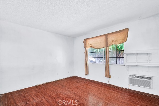 10907 Danielson Drive, South El Monte CA: https://media.crmls.org/medias/8958855d-9c60-4bef-a455-ace9bf234063.jpg