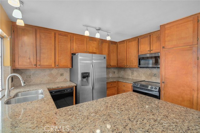 Detail Gallery Image 10 of 32 For 27650 Boston Dr, Menifee,  CA 92586 - 2 Beds | 2 Baths