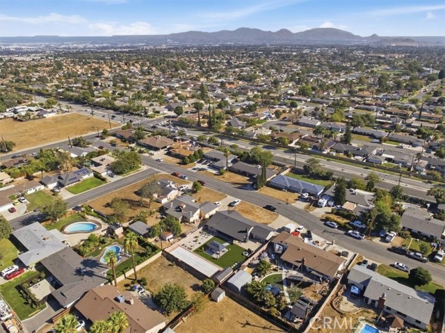 418 E Margarita Rd, Rialto, CA 92376 photo 6