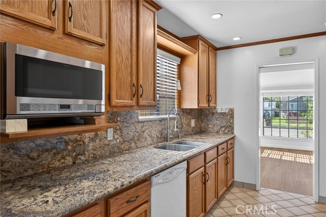 Detail Gallery Image 24 of 44 For 15202 Florwood Ave, Lawndale,  CA 90260 - 5 Beds | 3 Baths