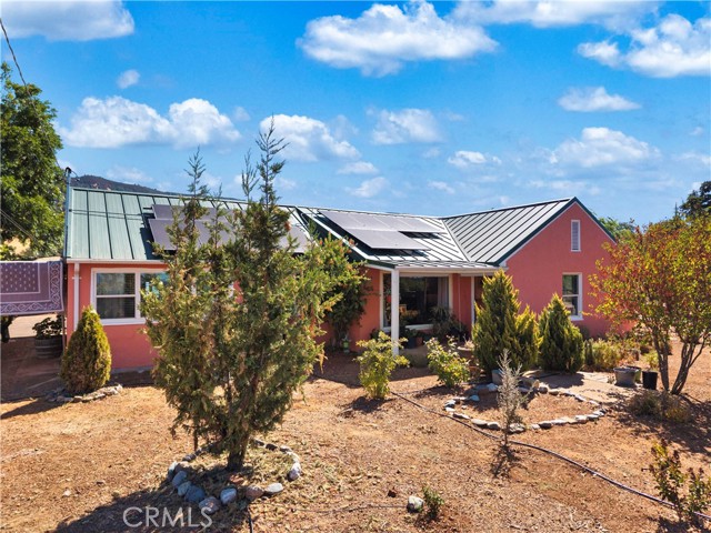 Detail Gallery Image 5 of 46 For 1720 E. Highway 20, Upper Lake,  CA 95485 - 3 Beds | 1 Baths