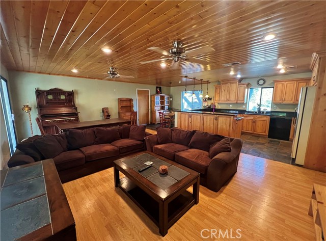 44293 Copper Creek Way, Coarsegold CA: https://media.crmls.org/medias/895a48d2-125c-41d4-830b-e5de1514a442.jpg