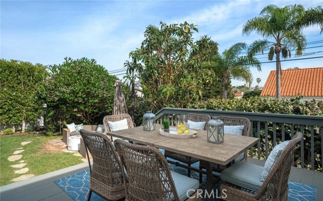 Detail Gallery Image 10 of 41 For 1659 3rd St, Manhattan Beach,  CA 90266 - 4 Beds | 3/1 Baths