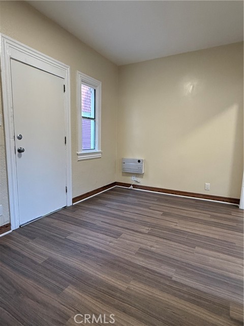 Detail Gallery Image 5 of 13 For 1944 New England St, Los Angeles,  CA 90007 - 2 Beds | 1 Baths
