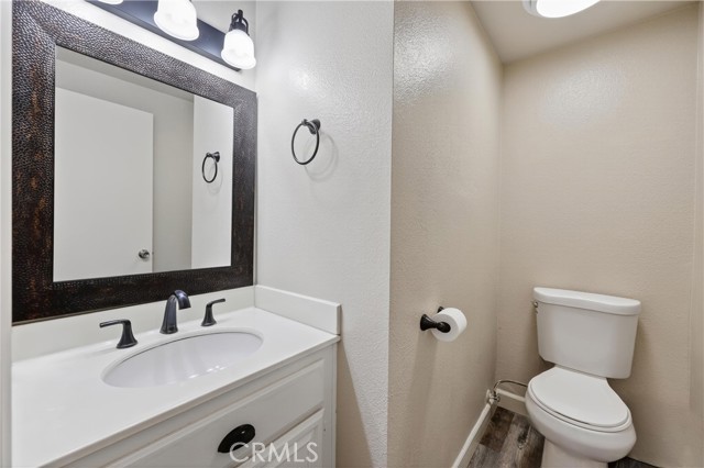 Detail Gallery Image 16 of 41 For 2252 Ascot, Corona,  CA 92879 - 3 Beds | 2/1 Baths