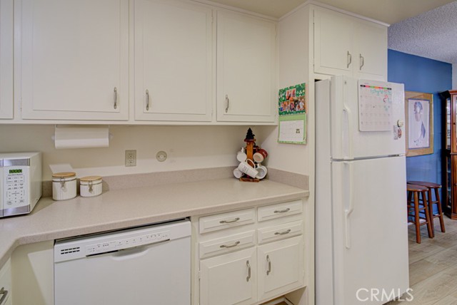 224 Avenida Majorca, Laguna Woods CA: https://media.crmls.org/medias/895af7d8-8d8f-40ae-a99e-227bc235922c.jpg