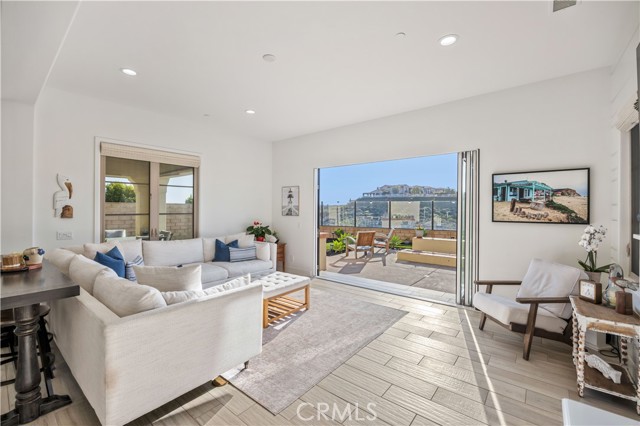 116 Via Bilbao, San Clemente CA: https://media.crmls.org/medias/895b2e44-8c82-43b3-9644-bc6f016ab372.jpg