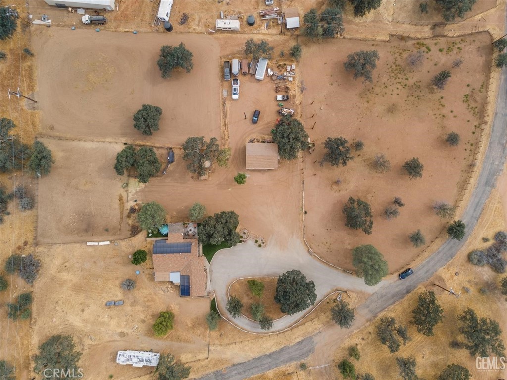 https://media.crmls.org/medias/895bb93c-e480-4a18-9c8b-82d8c2f4ddb3.jpg?preset=X-Large