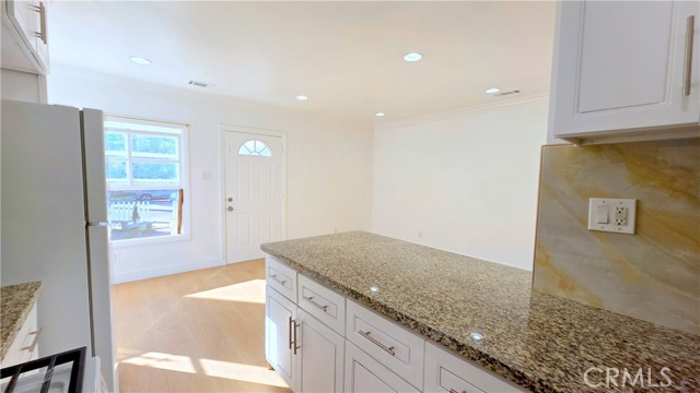 Detail Gallery Image 7 of 18 For 1138 1140 N Park Ave, Pomona,  CA 91768 - 2 Beds | 2 Baths
