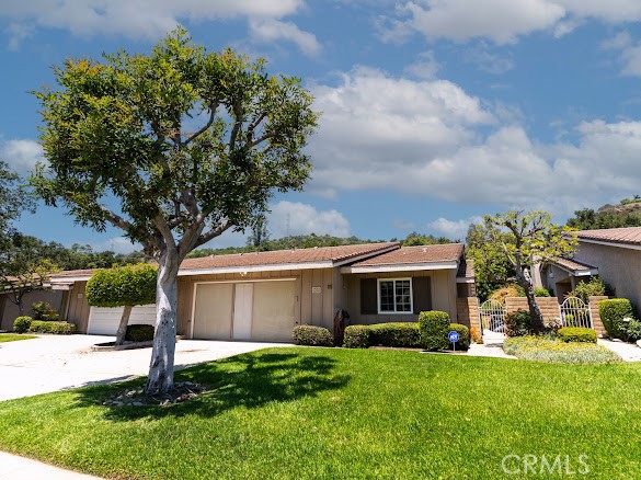 Detail Gallery Image 1 of 10 For 909 Shady Ln, Glendora,  CA 91740 - 3 Beds | 2 Baths