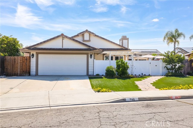 780 Gregory Lane, Oceanside CA: https://media.crmls.org/medias/895c8c77-dccd-47a7-8b30-25a1075b35eb.jpg