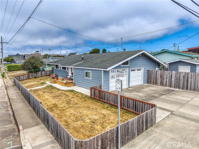 494 S Whipple Street, Fort Bragg CA: https://media.crmls.org/medias/895d0db6-3579-4a62-a414-bd10740f3f2b.jpg