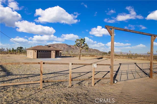 Detail Gallery Image 6 of 41 For 58752 Stearman Rd, Landers,  CA 92285 - 2 Beds | 2 Baths