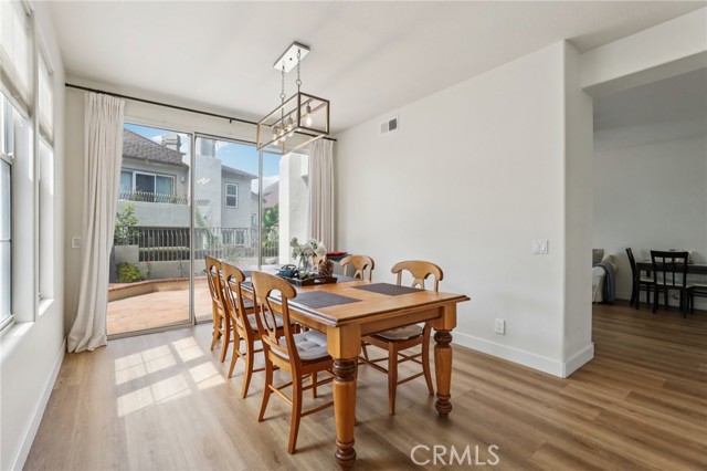 Detail Gallery Image 8 of 36 For 1 Longbourn Aisle, Irvine,  CA 92603 - 3 Beds | 2/1 Baths