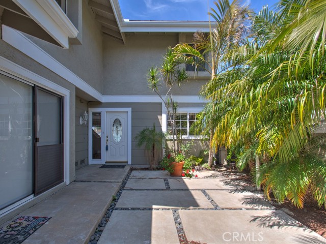 Detail Gallery Image 3 of 29 For 65 Lakeshore #13,  Irvine,  CA 92604 - 4 Beds | 3 Baths