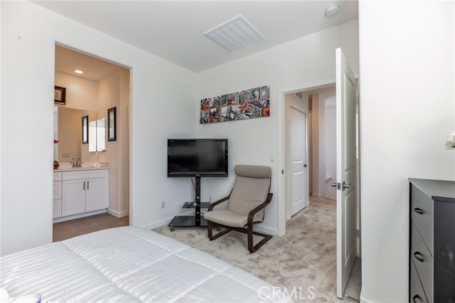 Detail Gallery Image 12 of 19 For 4331 S. Cantos Paseo #24,  Ontario,  CA 91761 - 3 Beds | 3 Baths