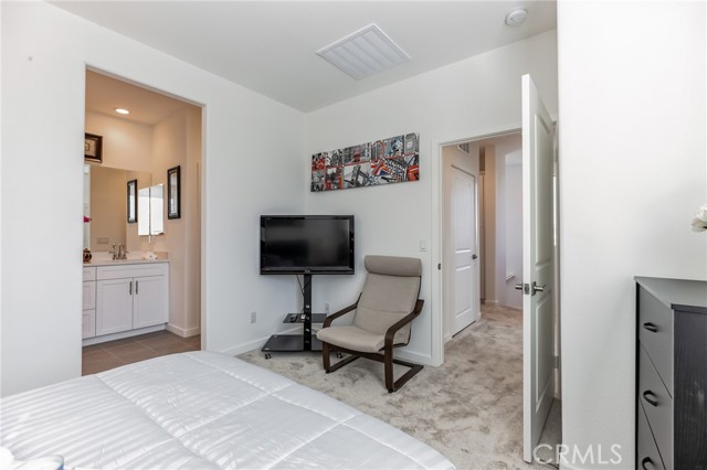 Detail Gallery Image 12 of 19 For 4331 S. Cantos Paseo #24,  Ontario,  CA 91761 - 3 Beds | 3 Baths