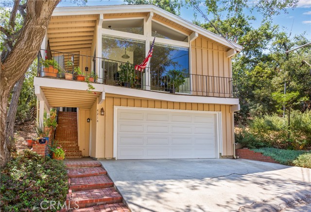 Detail Gallery Image 1 of 11 For 4214 Tosca Rd, Woodland Hills,  CA 91364 - 2 Beds | 2 Baths