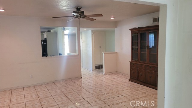 1100 E 215th Place, Carson CA: https://media.crmls.org/medias/89619fde-1eec-4cea-855f-fac0f2947d2c.jpg