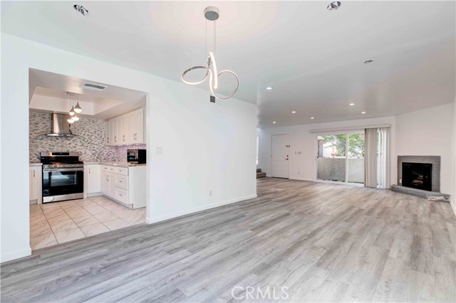 8801 Cedros Avenue, 13 photo 8