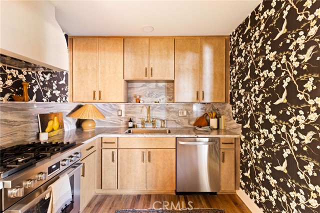 215 Branch Street, Los Angeles CA: https://media.crmls.org/medias/89628948-68e3-401f-a730-398f91c6a83b.jpg