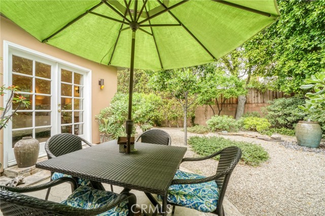 4299 Bakman Avenue, Studio City CA: https://media.crmls.org/medias/896298f4-eadb-4471-bdce-5e252639d477.jpg