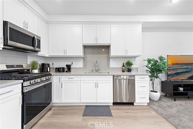 Detail Gallery Image 11 of 29 For 466 Besalu, Mission Viejo,  CA 92692 - 1 Beds | 1/1 Baths