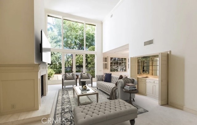 Detail Gallery Image 23 of 56 For 12386 Ridge Cir, Los Angeles,  CA 90049 - 3 Beds | 3/1 Baths