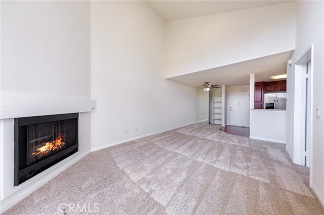 Detail Gallery Image 2 of 19 For 5545 Canoga Ave #320,  Woodland Hills,  CA 91367 - 1 Beds | 1 Baths