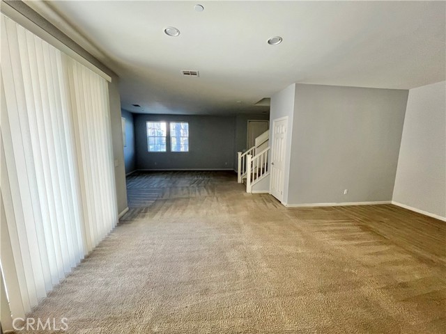 Detail Gallery Image 4 of 13 For 5955 Ginger Dr, Corona,  CA 92880 - 3 Beds | 2/1 Baths