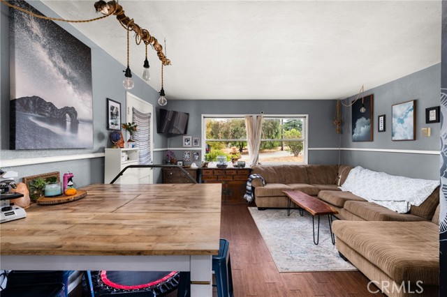 Detail Gallery Image 6 of 29 For 11870 3rd St, Yucaipa,  CA 92399 - 2 Beds | 1 Baths