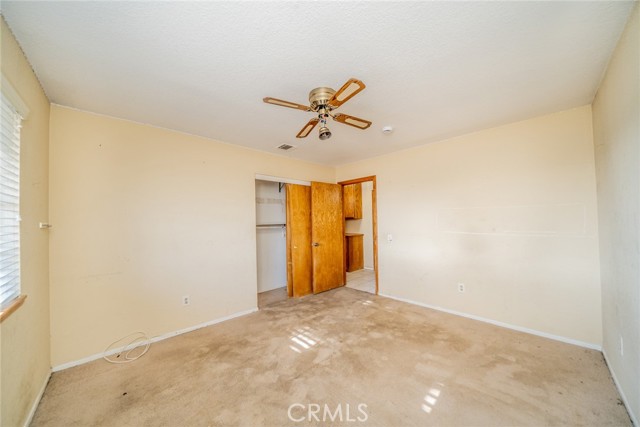 12770 5th Avenue, Victorville CA: https://media.crmls.org/medias/8968def5-8f11-4fbc-be67-4d4667dfe554.jpg