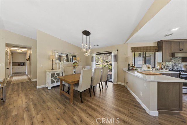 Detail Gallery Image 5 of 70 For 2103 Margarita Glen, Fallbrook,  CA 92028 - 6 Beds | 3/2 Baths