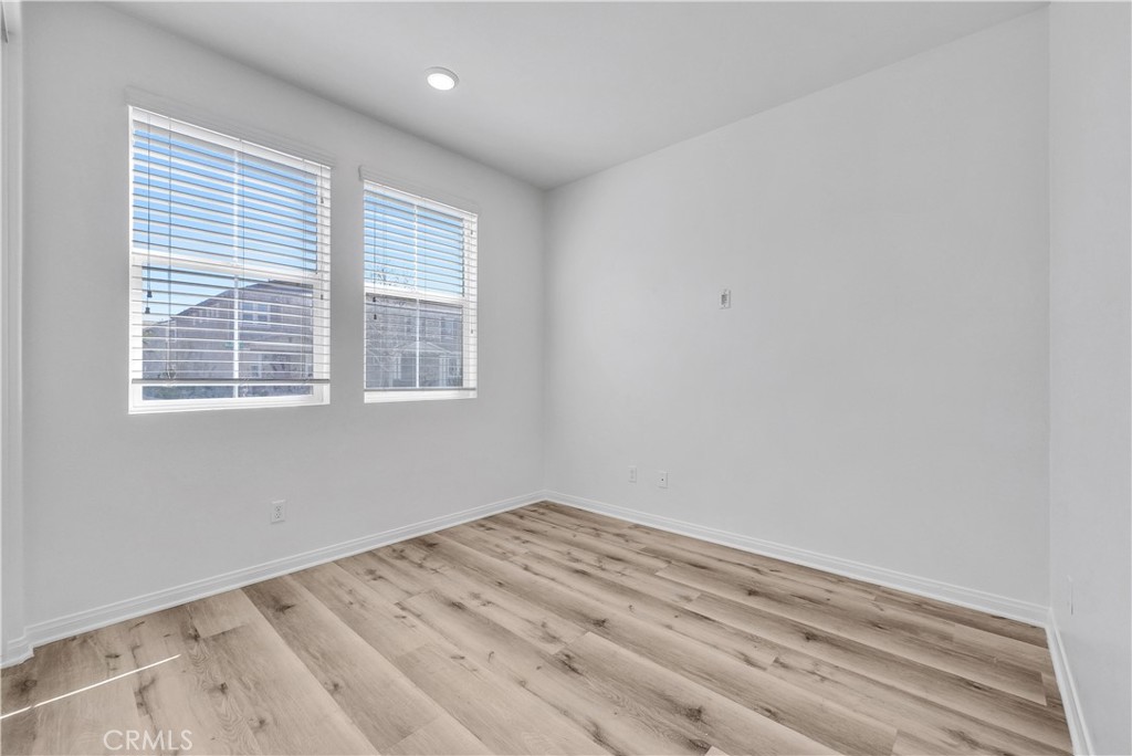 MLS #OC25151215 img 7