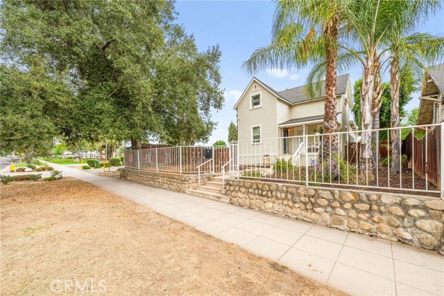Detail Gallery Image 6 of 75 For 818 E Colton Ave, Redlands,  CA 92374 - 4 Beds | 2 Baths