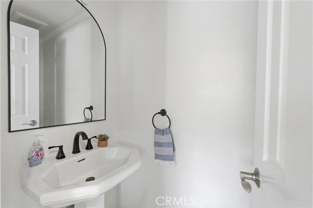 Detail Gallery Image 5 of 17 For 408 Avnue G Ave #30,  Redondo Beach,  CA 90227 - 3 Beds | 2/1 Baths
