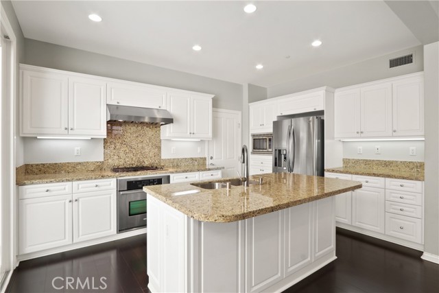 Detail Gallery Image 6 of 20 For 34 Talisman, Irvine,  CA 92620 - 3 Beds | 3 Baths