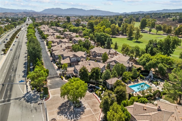 Detail Gallery Image 31 of 37 For 24714 Avignon Dr, Valencia,  CA 91355 - 3 Beds | 3 Baths