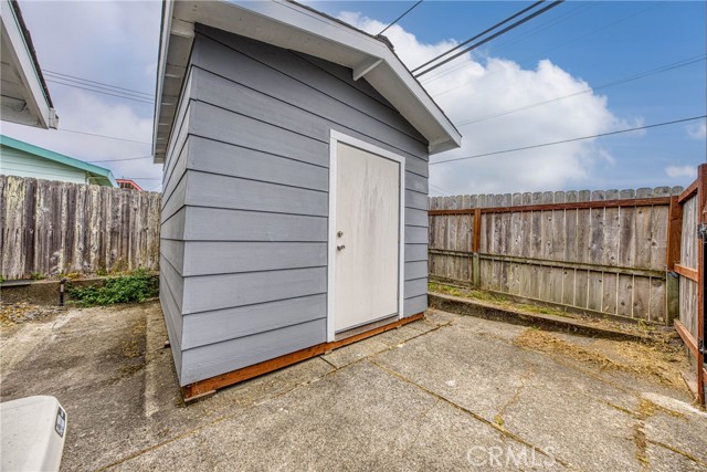 494 S Whipple Street, Fort Bragg CA: https://media.crmls.org/medias/896d6859-7442-4ff7-8087-27d7cadcecf4.jpg