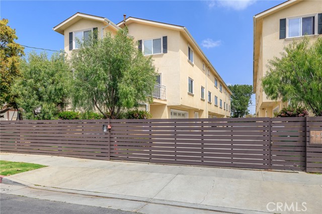 Detail Gallery Image 1 of 45 For 1613 W 224 St #3,  Torrance,  CA 90501 - 3 Beds | 2/1 Baths