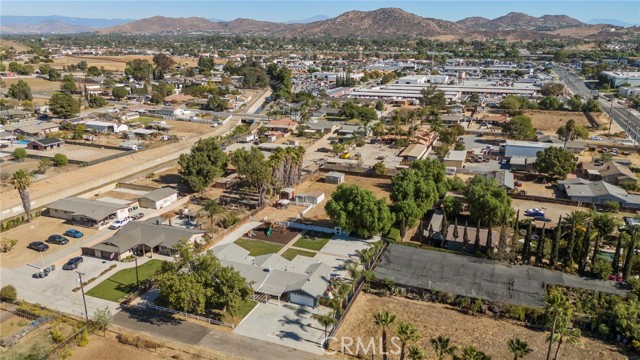 Detail Gallery Image 52 of 54 For 1980 White Horse Ln, Norco,  CA 92860 - 5 Beds | 3 Baths