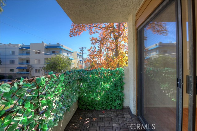 Detail Gallery Image 14 of 40 For 400 N Louise St #205,  Glendale,  CA 91206 - 2 Beds | 2 Baths