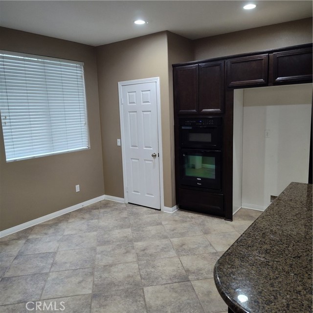 11318 Chinaberry Street, Corona CA: https://media.crmls.org/medias/896ec80a-a49b-483b-b9d2-30040c1fa1ac.jpg