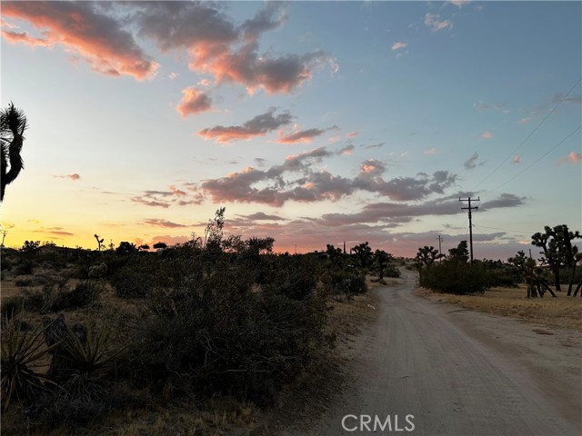 Detail Gallery Image 2 of 6 For 57976 Buena Vista Dr, Yucca Valley,  CA 92284 - 2 Beds | 2 Baths