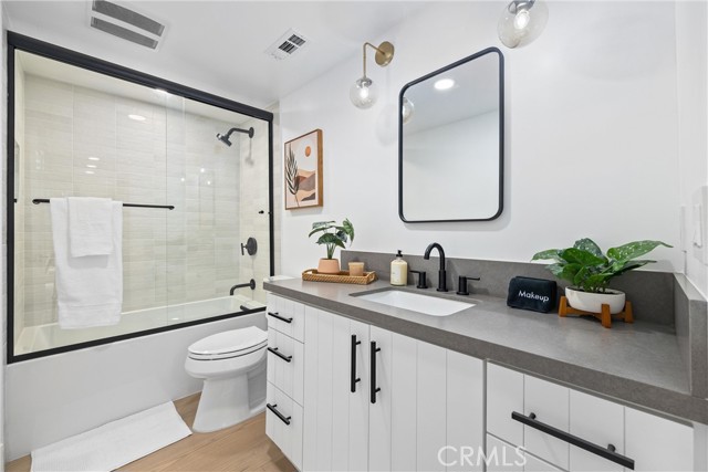 Detail Gallery Image 16 of 38 For 912 Superba Ave, Venice,  CA 90291 - 2 Beds | 2 Baths