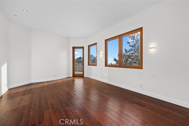 24517 Piuma Road, Malibu CA: https://media.crmls.org/medias/896fb2f4-b175-48a7-ab59-2b11cf081519.jpg